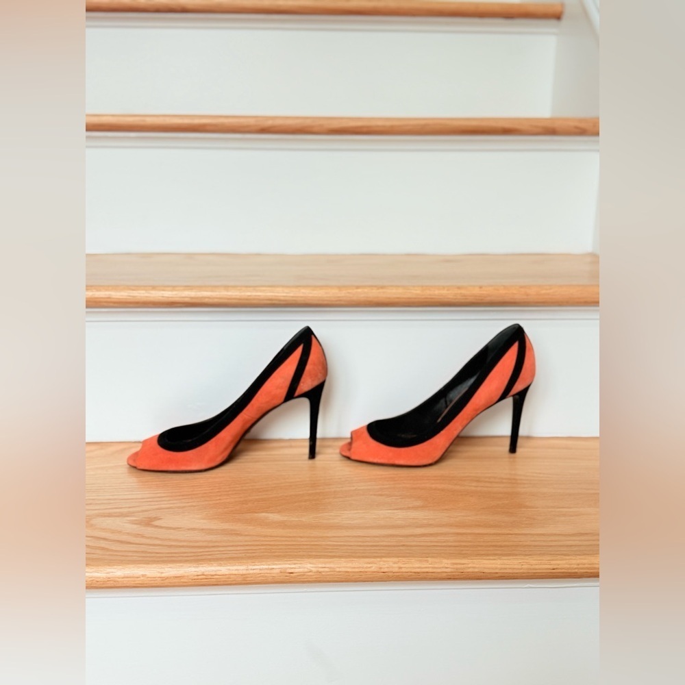Gucci Orange & Black Suede Peep Toe Heels – Size 39.5 (Made in Italy) - Picture 2 of 11